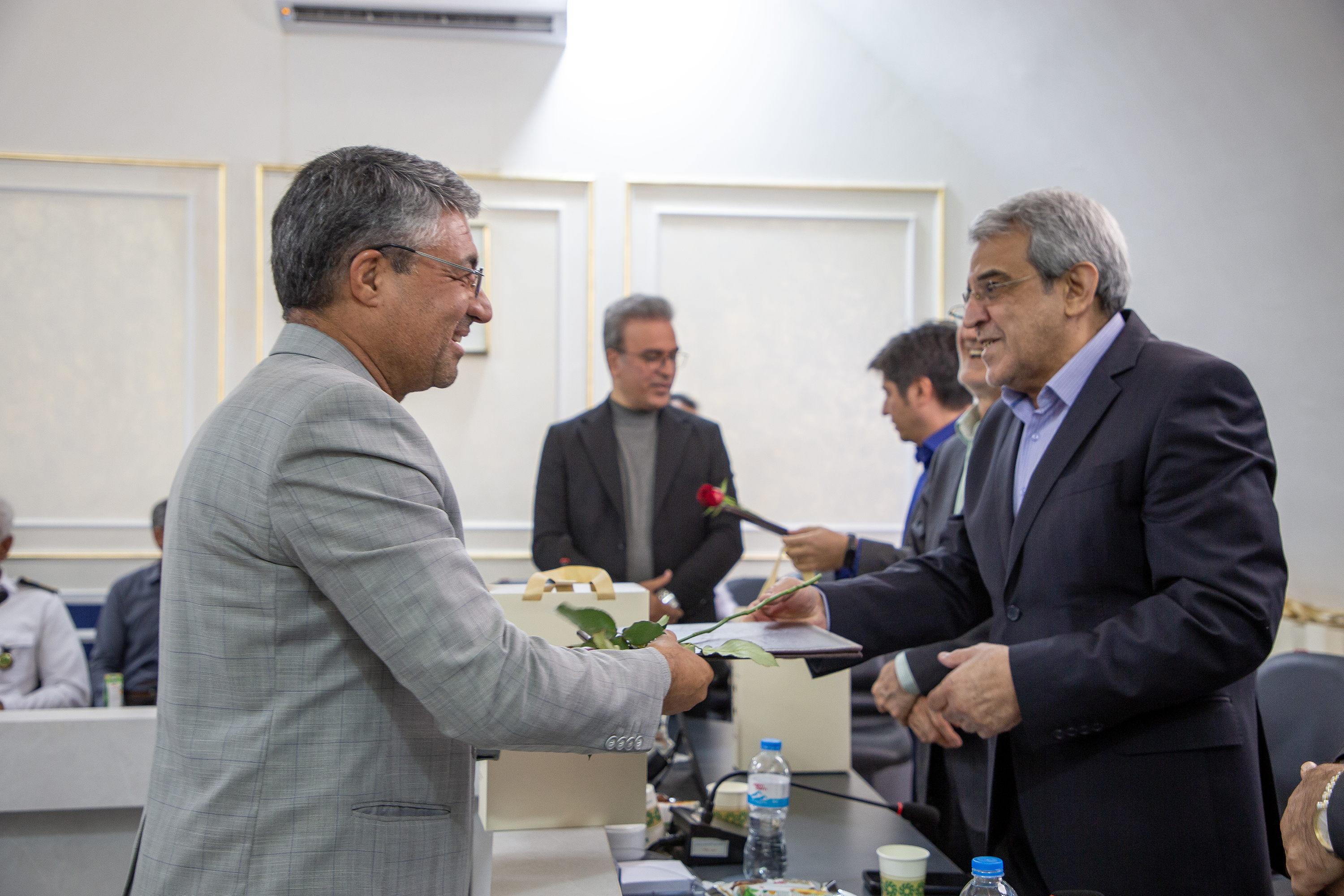 رونمایی از منشور اخلاقی در منطقه ویژه اقتصادی سیرجان / آغاز برنامه‌های توسعه‌ای و سرمایه‌گذاری