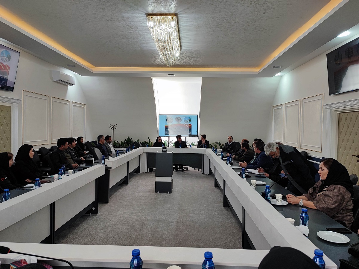 Examine the problems of industries established in the region during a mutual understanding meeting